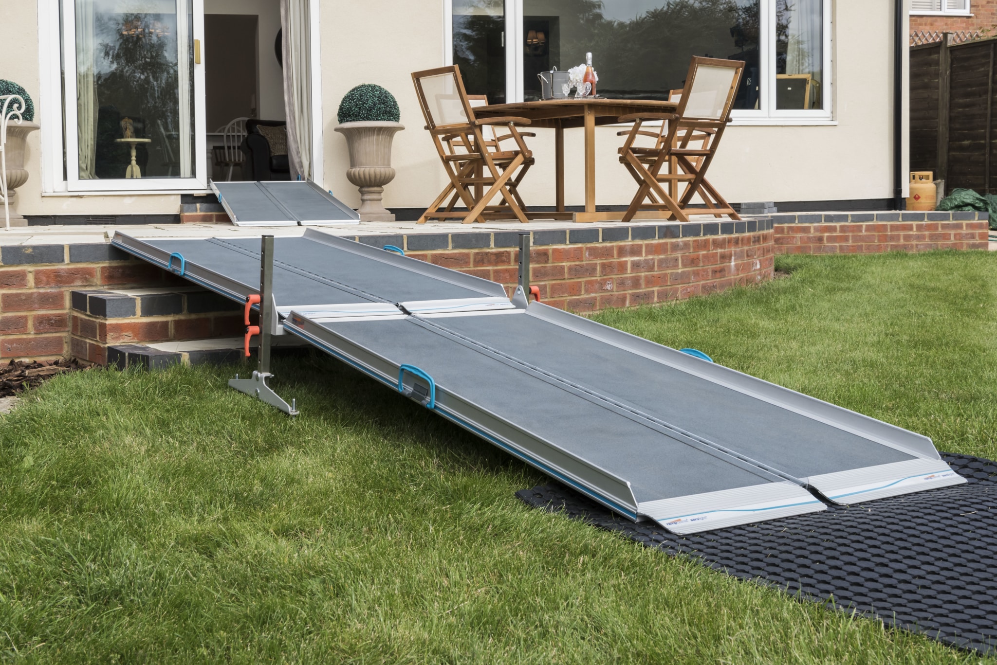 NEW Aerolight-High Rise combination ramp kit HR30 on lawn leading up steps onto patio