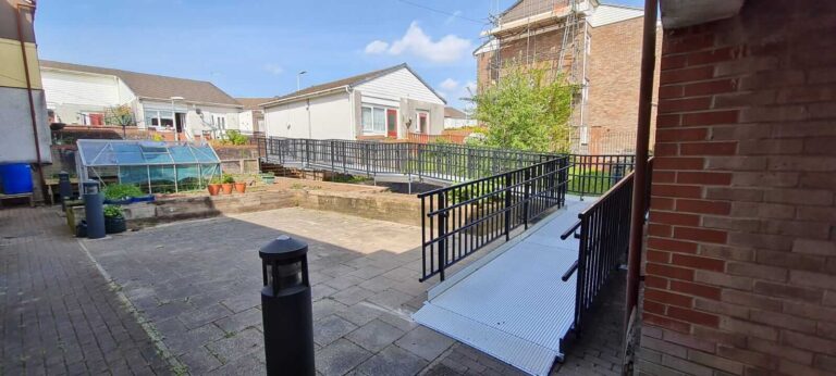 Scaffolding ramp short term access